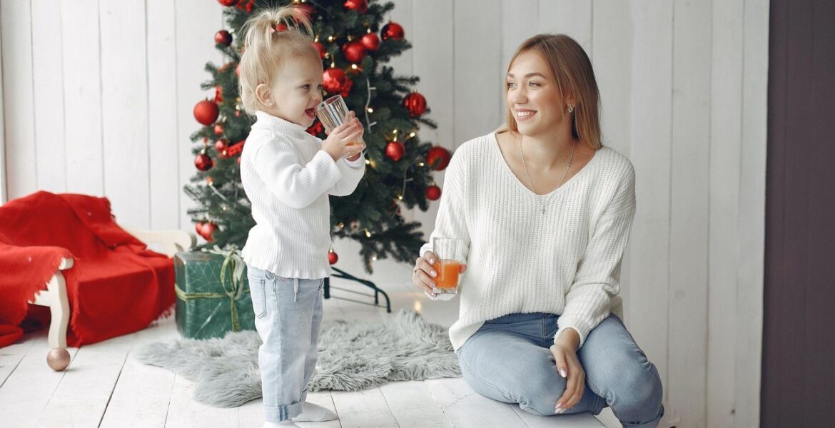 Choosing the Perfect Fake Christmas Tree for Designers